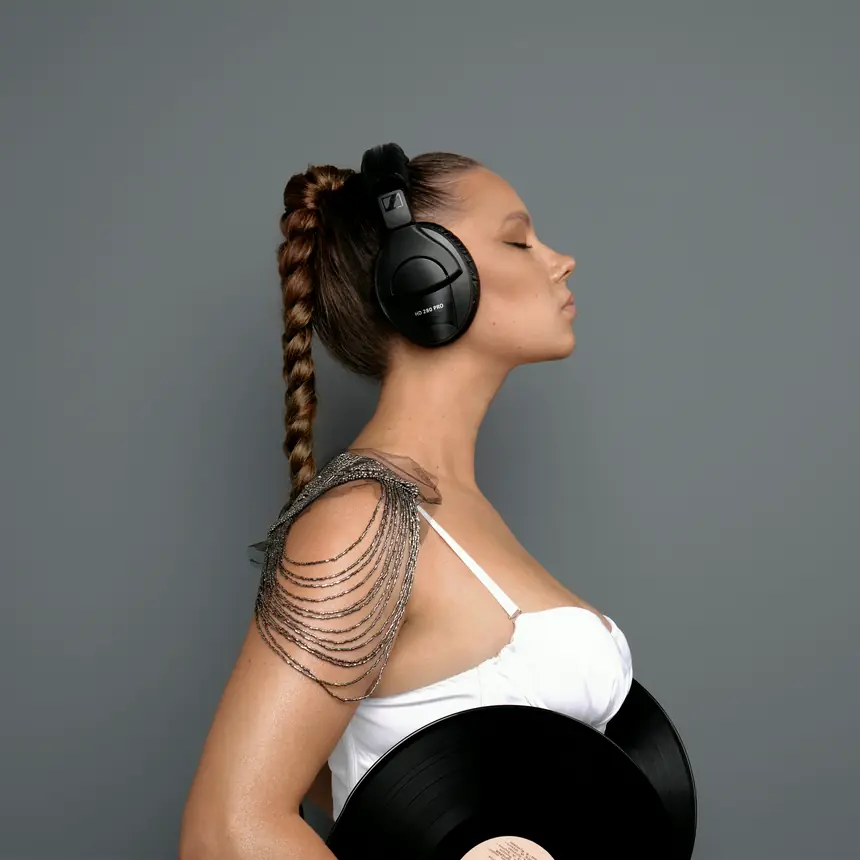 DJ Mary Cat — Profile Vinyl